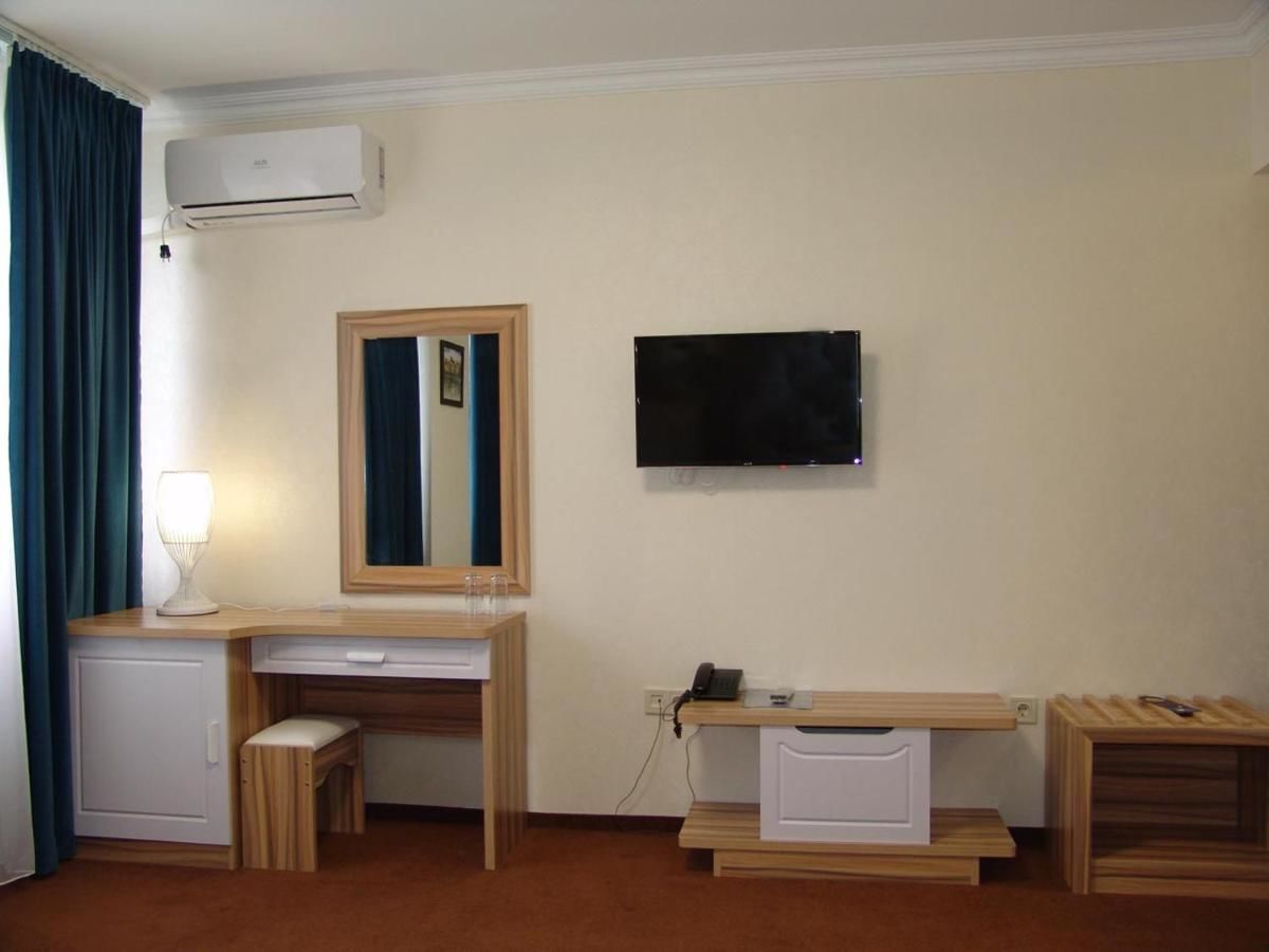 Отель Hotel Zheleznik Стара-Загора