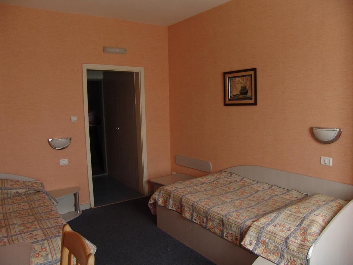 Отель Hotel Zheleznik Стара-Загора