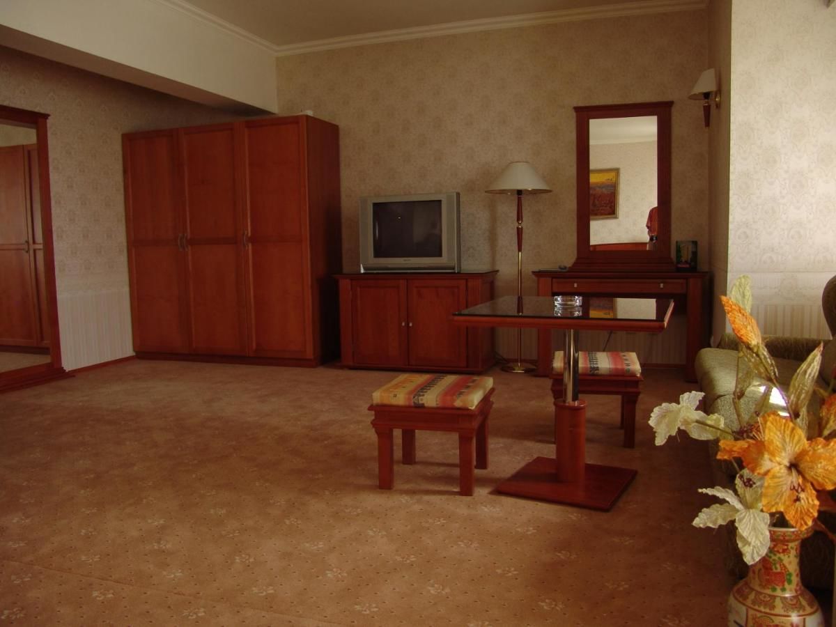 Отель Hotel Zheleznik Стара-Загора